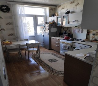 Satılır Köhnə Tikili, Sabunçu.r, Bakıxanov-11