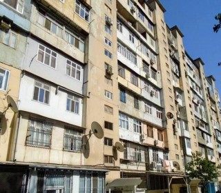 Satılır Köhnə Tikili, Xətai.r, Əhmədli, Əhmədli.m-1