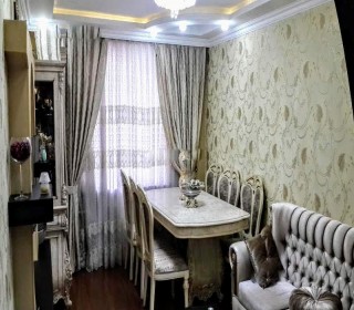 Satılır Köhnə Tikili, Binəqədi.r, 8-ci mikrorayon, Azadlıq.m-1