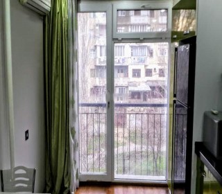 Satılır Köhnə Tikili, Binəqədi.r, 8-ci mikrorayon, Azadlıq.m-5