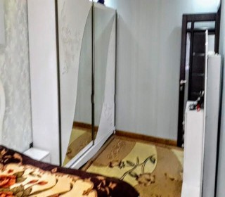 Satılır Köhnə Tikili, Binəqədi.r, 8-ci mikrorayon, Azadlıq.m-14