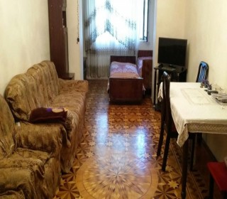 Satılır Köhnə Tikili, Yasamal.r, Elmlər Akademiyası.m-9