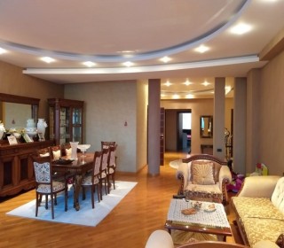 Satılır Yeni Tikili, Nəsimi.r, 28 May.m-8