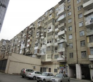 Satılır Köhnə Tikili, Sabunçu.r, Bakıxanov-1