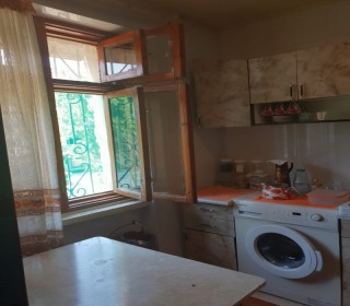 Satılır Köhnə Tikili, Sabunçu.r, Bakıxanov-9