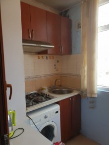 Satılır Köhnə Tikili, Sabunçu.r, Bakıxanov-5