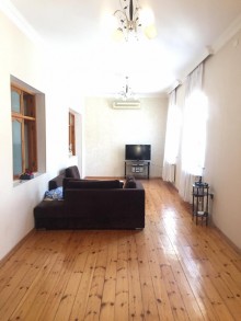 Satılır Həyət evi, Yasamal.r, Yasamal, İnşaatçılar.m-11
