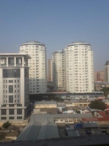 Satılır Yeni Tikili, Nəsimi.r, 28 May.m-12