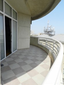 Satılır Yeni Tikili, Nəsimi.r, 28 May.m-8