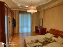 Satılır Yeni Tikili, Yasamal.r, İçərişəhər.m-11