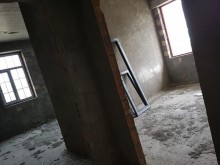 Satılır Yeni Tikili, Yasamal.r, Elmlər Akademiyası.m-18