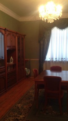 Satılır Villa, Səbail.r, Badamdar, Elmlər Akademiyası.m-11
