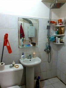 Satılır Köhnə Tikili, Sabunçu.r, Bakıxanov-2
