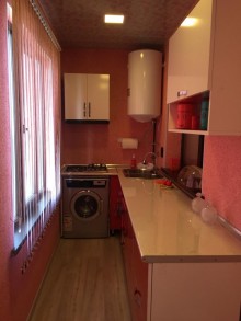 Satılır Köhnə Tikili, Şəki.ş-19
