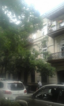 Satılır Obyekt, Səbail.r, Sahil.m-1