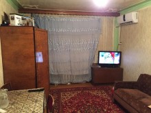 Satılır Köhnə Tikili, Yasamal.r, Yasamal, İnşaatçılar.m-1