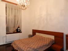 Satılır Köhnə Tikili, Səbail.r, İçərişəhər.m-3