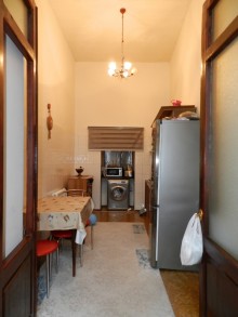 Satılır Köhnə Tikili, Səbail.r, İçərişəhər.m-14