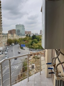 Satılır Yeni Tikili, Nəsimi.r, 28 May.m-14