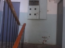 Badamdarda kohne binada iki otaqli ev, -4