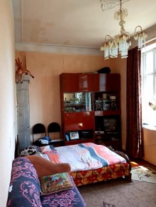 Satılır Köhnə Tikili, Sabunçu.r, Bakıxanov-9
