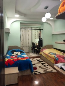 Satılır Köhnə Tikili, Sabunçu.r, Bakıxanov-3
