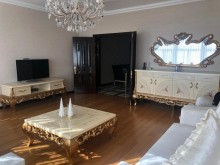 Satılır Yeni Tikili, Xətai.r, Qara şəhər, Xətai.m-8