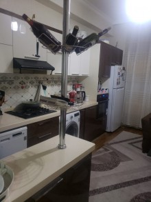 Satılır Yeni Tikili, Binəqədi.r, 8-ci mikrorayon, Azadlıq.m-4