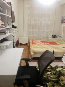 Satılır Yeni Tikili, Binəqədi.r, 8-ci mikrorayon, Azadlıq.m-8