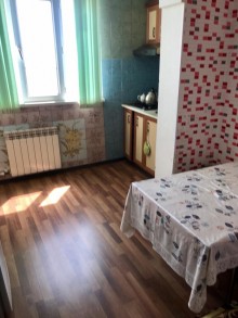 Satılır Köhnə Tikili, Suraxanı.r, Yeni Günəşli, Xalqlar Dostluğu m..m-7
