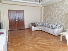 Kirayə (Aylıq) Yeni Tikili, Binəqədi.r, 7-ci mikrorayon, Azadlıq.m-2