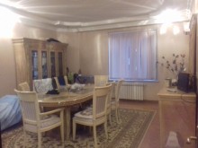 Satılır Yeni Tikili, Binəqədi.r, 9-cu mikrorayon, Memar Əcəmi.m-11