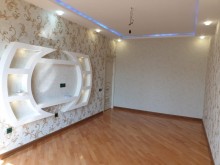 Satılır Köhnə Tikili, Binəqədi.r, 9-cu mikrorayon-18