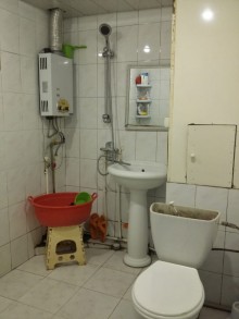Satılır Köhnə Tikili, Xətai.r, Əhmədli, Həzi Aslanov.m-6