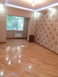 Satılır Köhnə Tikili, Binəqədi.r, 9-cu mikrorayon, Memar Əcəmi.m-16