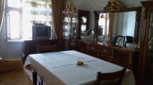 Satılır Köhnə Tikili, Binəqədi.r, 8-ci mikrorayon, Azadlıq.m-2