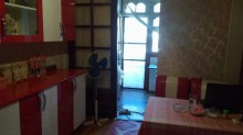 Satılır Köhnə Tikili, Binəqədi.r, 8-ci mikrorayon, Azadlıq.m-12