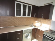 Satılır Köhnə Tikili, Yasamal.r, Yasamal, Elmlər Akademiyası.m-10