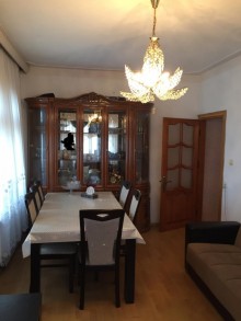 Satılır Köhnə Tikili, Yasamal.r, Yasamal, İnşaatçılar.m-2