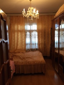 Satılır Köhnə Tikili, Yasamal.r, Yasamal, İnşaatçılar.m-10