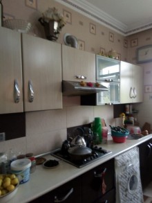 Satılır Köhnə Tikili, Sabunçu.r, Bakıxanov-4
