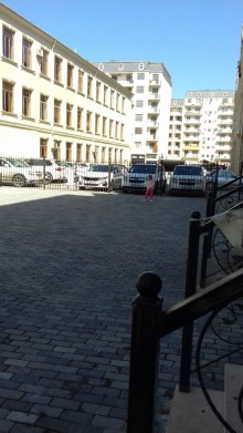 Satılır Yeni Tikili, Xırdalan.ş-1