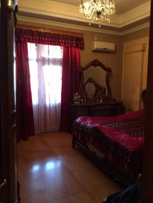Satılır Köhnə Tikili, Səbail.r, 20-ci sahə, Sahil.m-6