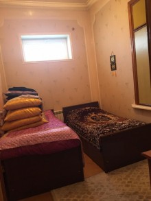 Satılır Köhnə Tikili, Səbail.r, 20-ci sahə, Sahil.m-10