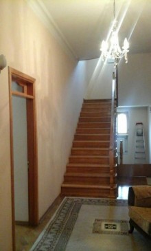 Satılır Həyət evi, Nizami.r, 8-ci kilometr, Xalqlar Dostluğu m..m-5