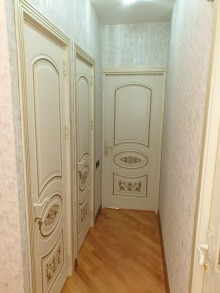 Satılır Köhnə Tikili, Binəqədi.r, 9-cu mikrorayon, Memar Əcəmi.m-4