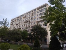 Satılır Köhnə Tikili, Xətai.r, Xətai.m-1