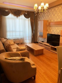 Satılır Yeni Tikili, Səbail.r, Elmlər Akademiyası.m-10
