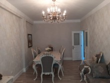 Satılır Yeni Tikili, Binəqədi.r, 7-ci mikrorayon, Azadlıq.m-6