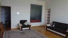 Satılır Yeni Tikili, Səbail.r-3